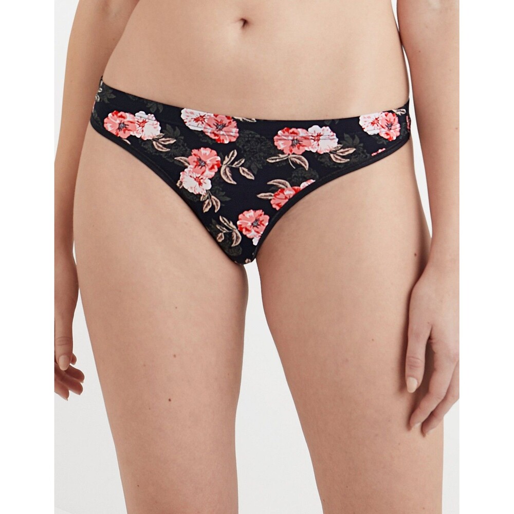Maidenform Barely There Invisible Thong Panty - Small